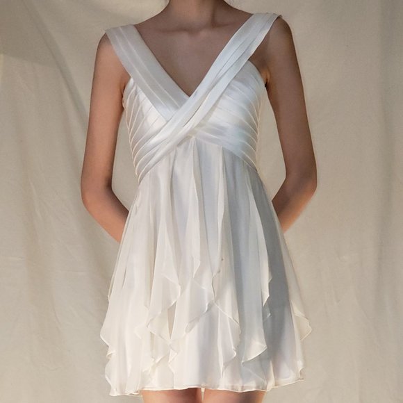 BCBGMAXAZRIA Champagne White Flowy Short Dress - Picture 1 of 2